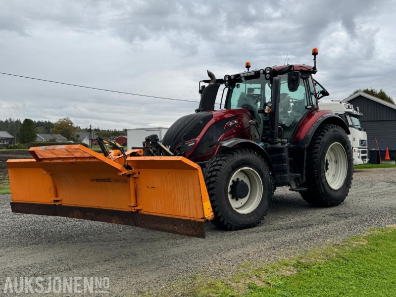 2016 Valtra T174E med Schmidt Tellefsdal U-LS 43.6 plog (2022), Valtra 76 frontlaster og betong lodd - Traktor: obrázok 1 2016 Valtra T174E med Schmidt Tellefsdal U-LS 43.6 plog (2022), Valtra 76 frontlaster og betong lodd - Traktor: obrázok 1