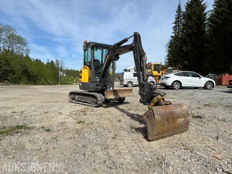 2017 Volvo ECR25D m/Engcon tiltrotator, SE-klype, 3 skuffer, vibroplate, 891 timer, Minigraver - Mini rýpadlo: obrázok 4 2017 Volvo ECR25D m/Engcon tiltrotator, SE-klype, 3 skuffer, vibroplate, 891 timer, Minigraver - Mini rýpadlo: obrázok 4