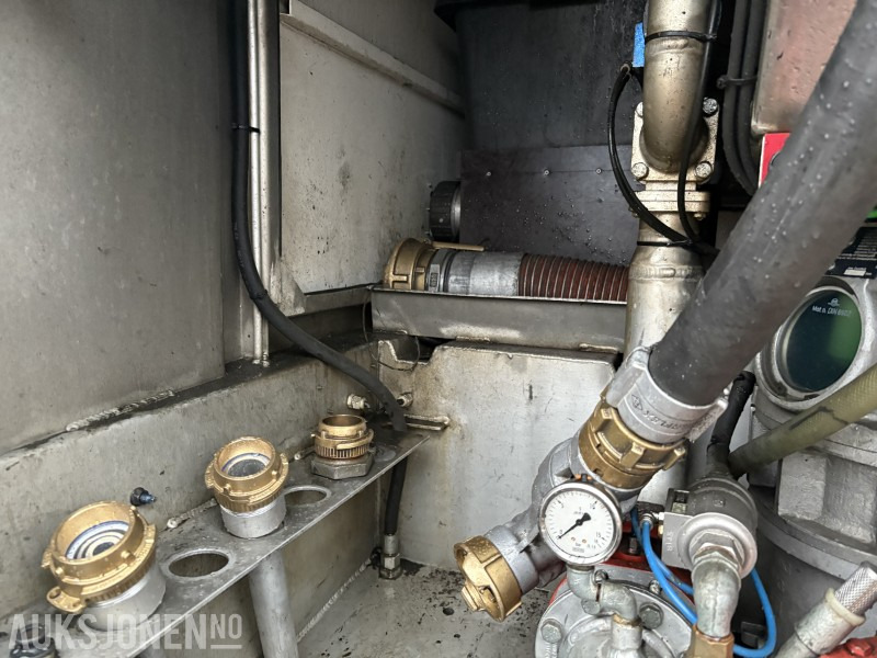 Cisternové vozidlo 2018 Volvo FH 540 6x2 tankbil - HMK Bilcon - Lav km: obrázok 31 Cisternové vozidlo 2018 Volvo FH 540 6x2 tankbil - HMK Bilcon - Lav km: obrázok 31