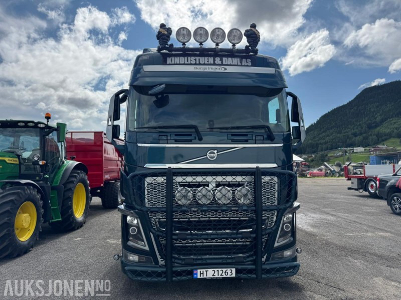 2018 Volvo FH16 8X4 komplett tømmerbil med kran og henger. - Nákladné vozidlo na prepravu dreva, Auto s hydraulickou rukou: obrázok 2 2018 Volvo FH16 8X4 komplett tømmerbil med kran og henger. - Nákladné vozidlo na prepravu dreva, Auto s hydraulickou rukou: obrázok 2