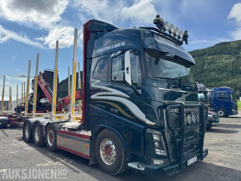 2018 Volvo FH16 8X4 komplett tømmerbil med kran og henger. - Nákladné vozidlo na prepravu dreva, Auto s hydraulickou rukou: obrázok 4 2018 Volvo FH16 8X4 komplett tømmerbil med kran og henger. - Nákladné vozidlo na prepravu dreva, Auto s hydraulickou rukou: obrázok 4