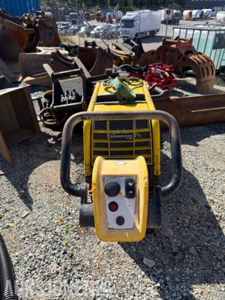2018 Wacker Neuson DPU80 vibroplate / 771kg - Valec: obrázok 3 2018 Wacker Neuson DPU80 vibroplate / 771kg - Valec: obrázok 3