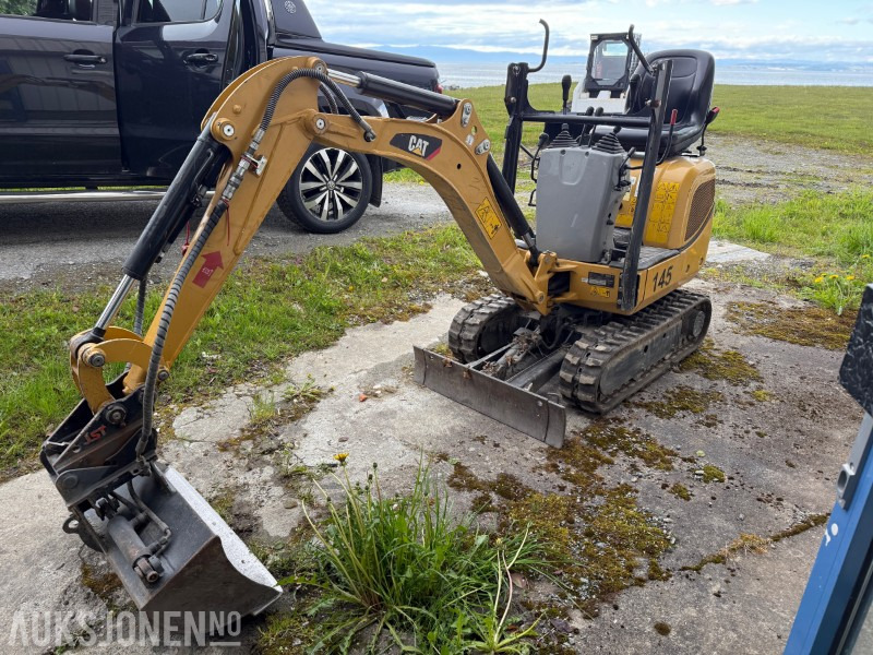 2019 Cat 300,9 D minigraver med veltebøyle og pusseskuffe - Mini rýpadlo: obrázok 1 2019 Cat 300,9 D minigraver med veltebøyle og pusseskuffe - Mini rýpadlo: obrázok 1