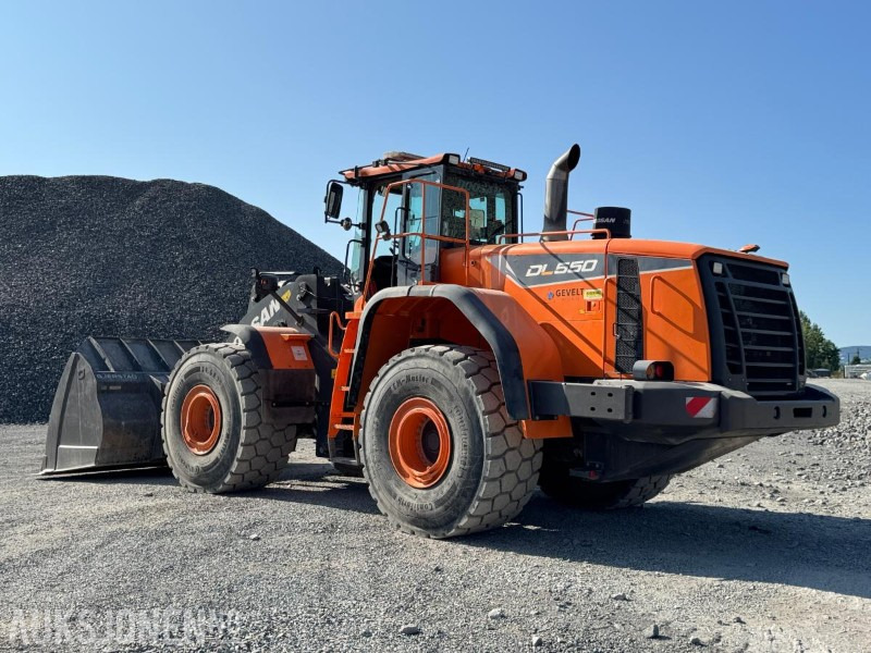2019 Doosan DL550-5 hjullaster med skuffe / Spakstyring / Loadtronic vekt - Kolesový nakladač: obrázok 5 2019 Doosan DL550-5 hjullaster med skuffe / Spakstyring / Loadtronic vekt - Kolesový nakladač: obrázok 5