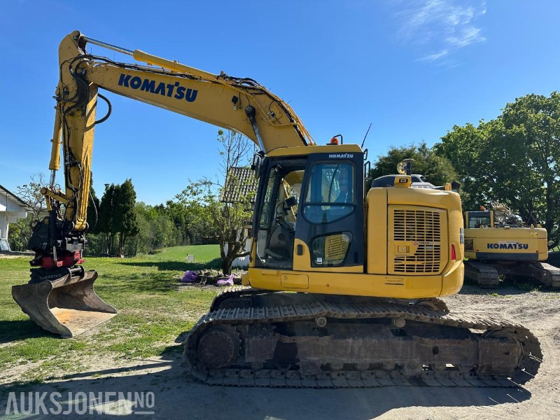 2019 Komatsu PC228USLC-11 - Gravemaskin - Tiltrotator R8 - Topcon GPS - 2skuffer - Sentralsmøring - 4467timer - Rýpadlo: obrázok 2 2019 Komatsu PC228USLC-11 - Gravemaskin - Tiltrotator R8 - Topcon GPS - 2skuffer - Sentralsmøring - 4467timer - Rýpadlo: obrázok 2
