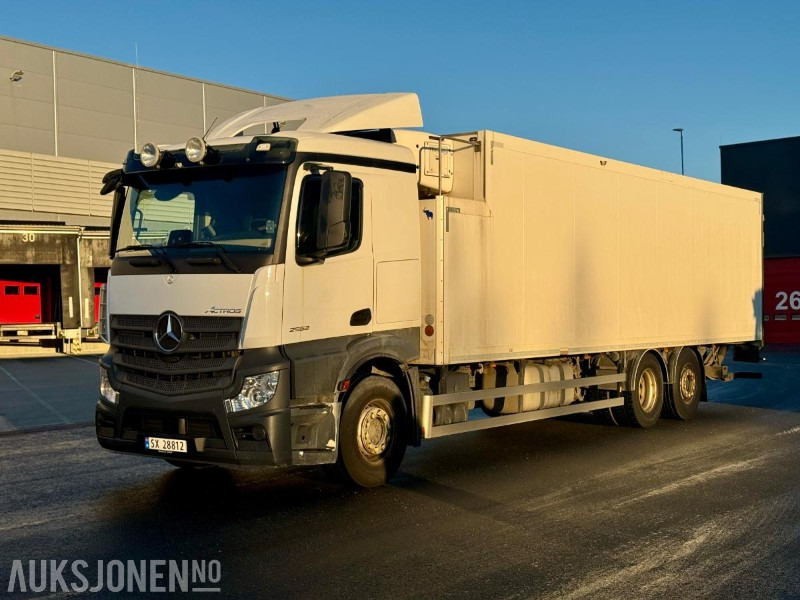 2019 Mercedes-Benz Actros 2545 L 6x2 Kjølebil - Eu-godkjent til 06/26 - Km: 193419 - Skříňový nákladní auto: obrázok 1 2019 Mercedes-Benz Actros 2545 L 6x2 Kjølebil - Eu-godkjent til 06/26 - Km: 193419 - Skříňový nákladní auto: obrázok 1