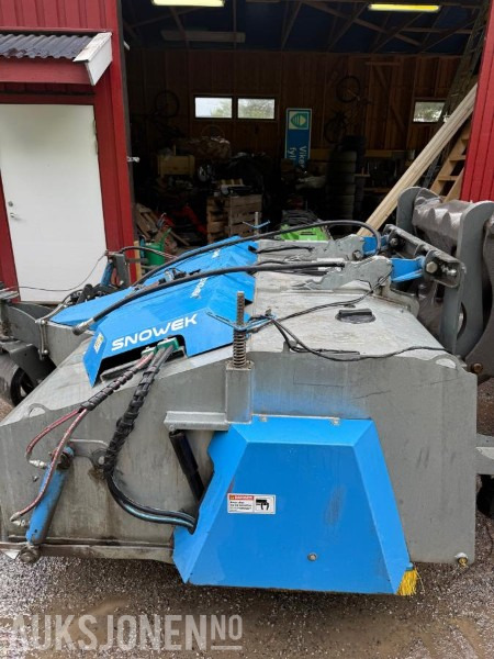 2019 Snowek K220 - feieaggregat med bm feste - Stavebné zariadenia: obrázok 4 2019 Snowek K220 - feieaggregat med bm feste - Stavebné zariadenia: obrázok 4