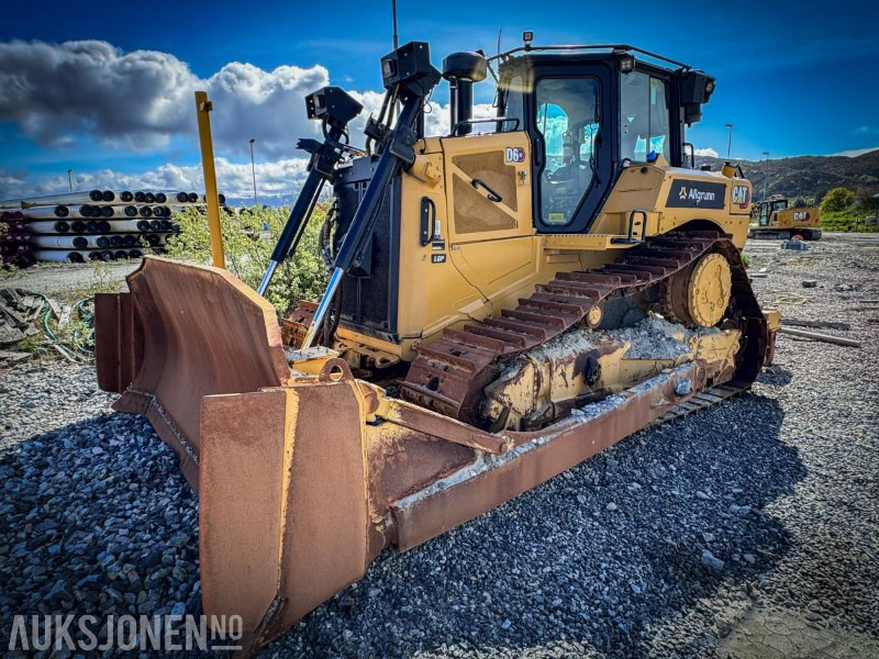 2020 Cat D6XE - Low ground pressure Dozer - Ripper x 3 - 2 sett belter - Totalstasjon - Diesel elektrisk dozer - Stavebné zariadenia: obrázok 1 2020 Cat D6XE - Low ground pressure Dozer - Ripper x 3 - 2 sett belter - Totalstasjon - Diesel elektrisk dozer - Stavebné zariadenia: obrázok 1