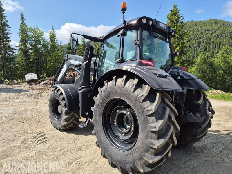 2021 Valtra T 234 VERSU med laster og front hydraulikk / PTO - Traktor: obrázok 3 2021 Valtra T 234 VERSU med laster og front hydraulikk / PTO - Traktor: obrázok 3