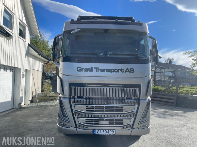 2022 Volvo FH16 750 8x4 Tridem – Gullavtale, Én Eier, EU-godkjent til 15.05.2026 - Sklápač: obrázok 2 2022 Volvo FH16 750 8x4 Tridem – Gullavtale, Én Eier, EU-godkjent til 15.05.2026 - Sklápač: obrázok 2