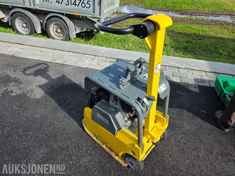2023 Wacker Neuson DPU3750 Vibroplate 265kg - 4,2kW - 40 arbeidstimer - Valec: obrázok 1 2023 Wacker Neuson DPU3750 Vibroplate 265kg - 4,2kW - 40 arbeidstimer - Valec: obrázok 1
