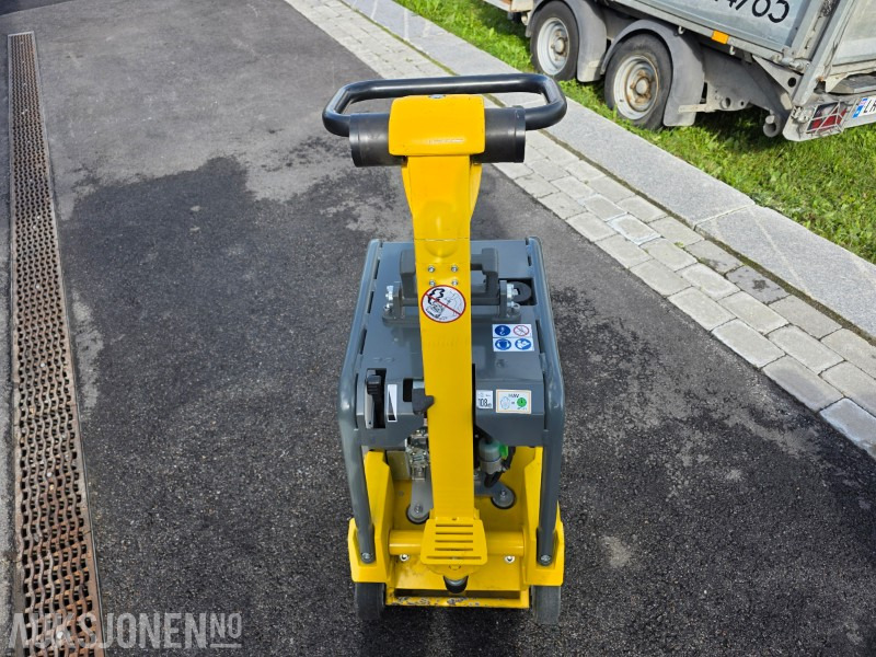 2023 Wacker Neuson DPU3750 Vibroplate 265kg - 4,2kW - 40 arbeidstimer - Valec: obrázok 3 2023 Wacker Neuson DPU3750 Vibroplate 265kg - 4,2kW - 40 arbeidstimer - Valec: obrázok 3