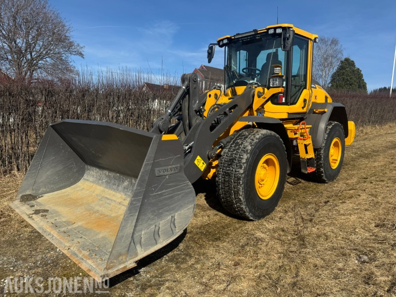 2024 Volvo L70H2 HJULLASTER MED SKUFFE, SETRALSMØRING, VEKT +++KUN 400 TIMER - Kolesový nakladač: obrázok 2 2024 Volvo L70H2 HJULLASTER MED SKUFFE, SETRALSMØRING, VEKT +++KUN 400 TIMER - Kolesový nakladač: obrázok 2