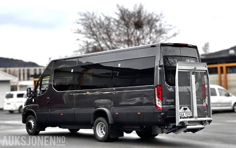 2024 Iveco Daily – 17-seters minibuss - godt utstyrt og lav kilometerstand - Autobus: obrázok 3 2024 Iveco Daily – 17-seters minibuss - godt utstyrt og lav kilometerstand - Autobus: obrázok 3