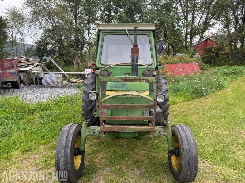 John Deere 1630 - Traktor: obrázok 2 John Deere 1630 - Traktor: obrázok 2