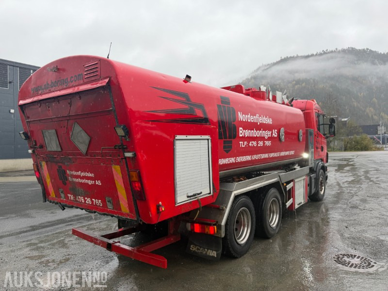 1999 Scania R124 Spyle/sugebil med Korp & Sönn påbygg - Komunálne/ Špeciálne stroje: obrázok 4 1999 Scania R124 Spyle/sugebil med Korp & Sönn påbygg - Komunálne/ Špeciálne stroje: obrázok 4