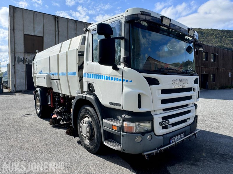 2006 Scania P340 DB - 4X2 - HNA Feiebil - Gått kun 99.688 km - Komunálne/ Špeciálne stroje: obrázok 3 2006 Scania P340 DB - 4X2 - HNA Feiebil - Gått kun 99.688 km - Komunálne/ Špeciálne stroje: obrázok 3