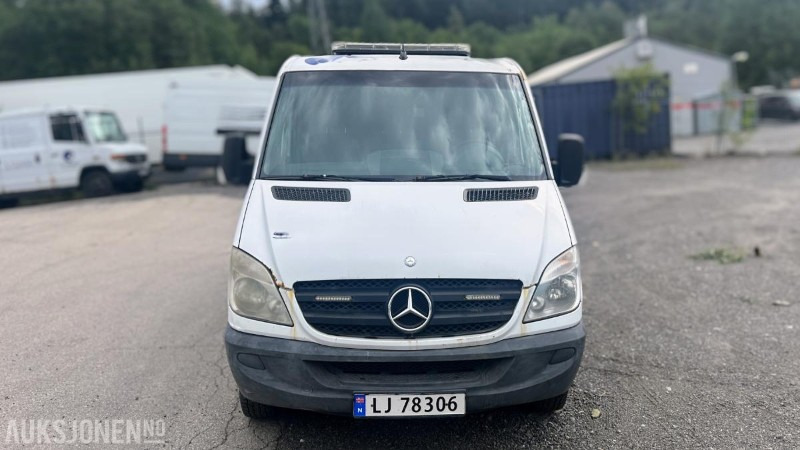 2007 Mercedes-Benz Sprinter 518 CDI | Spylebil | 184 hk | Komplett rigg med tank og slangetromler - Komunálne/ Špeciálne stroje: obrázok 2 2007 Mercedes-Benz Sprinter 518 CDI | Spylebil | 184 hk | Komplett rigg med tank og slangetromler - Komunálne/ Špeciálne stroje: obrázok 2