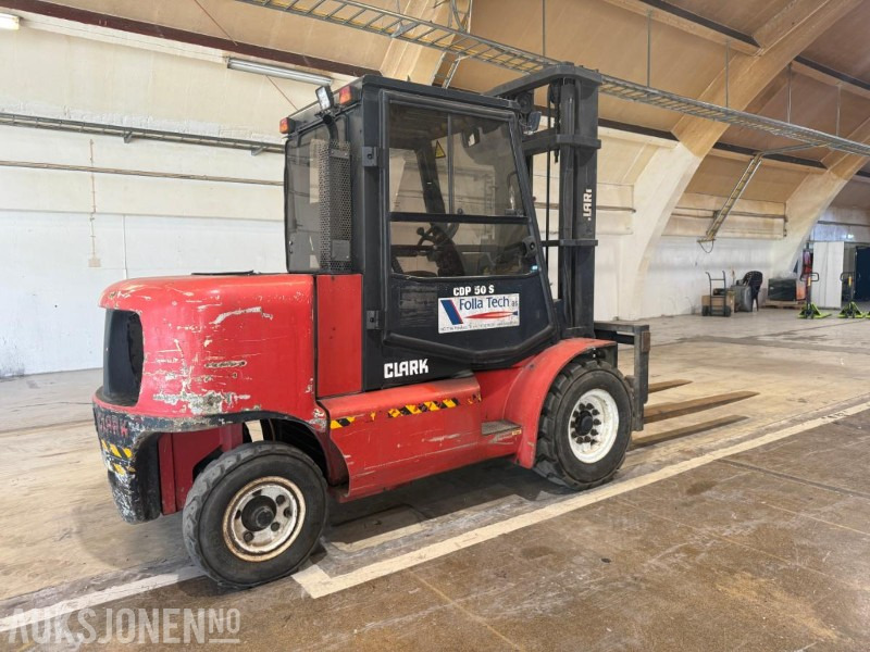 1998 Clark CDP50S gaffeltruck. - Manipulačná technika: obrázok 5 1998 Clark CDP50S gaffeltruck. - Manipulačná technika: obrázok 5