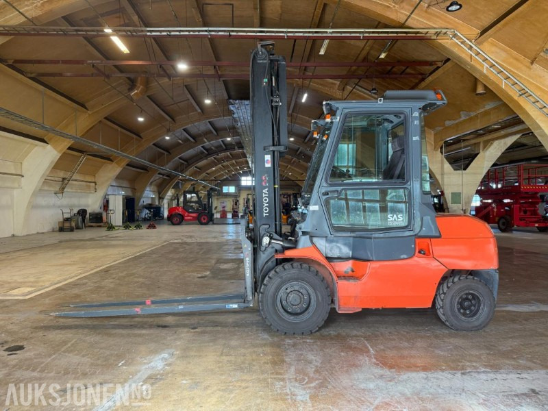 2012 Toyota 42-7FDA50 gaffeltruck- 1506 timer - årskontrollert og godkjent. - Manipulačná technika: obrázok 2 2012 Toyota 42-7FDA50 gaffeltruck- 1506 timer - årskontrollert og godkjent. - Manipulačná technika: obrázok 2