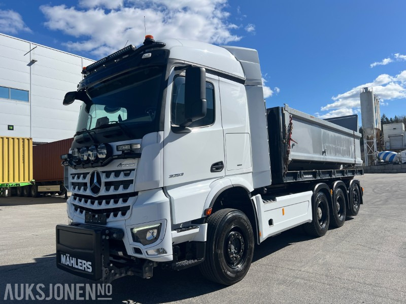 Mercedes-Benz Arocs 3253 Tridem krokbil brøyte rigget - Hákový nosič kontajnerov: obrázok 2 Mercedes-Benz Arocs 3253 Tridem krokbil brøyte rigget - Hákový nosič kontajnerov: obrázok 2