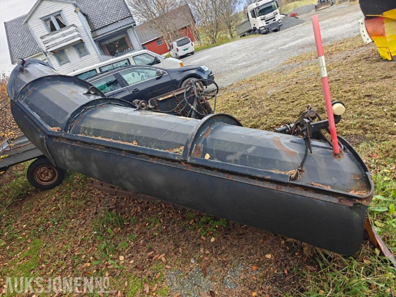 2004 Tellefsdal diagonalplog / snøplog - P HD - Bredde 3600 mm - Parallelllogram - Nákladné auto: obrázok 2 2004 Tellefsdal diagonalplog / snøplog - P HD - Bredde 3600 mm - Parallelllogram - Nákladné auto: obrázok 2