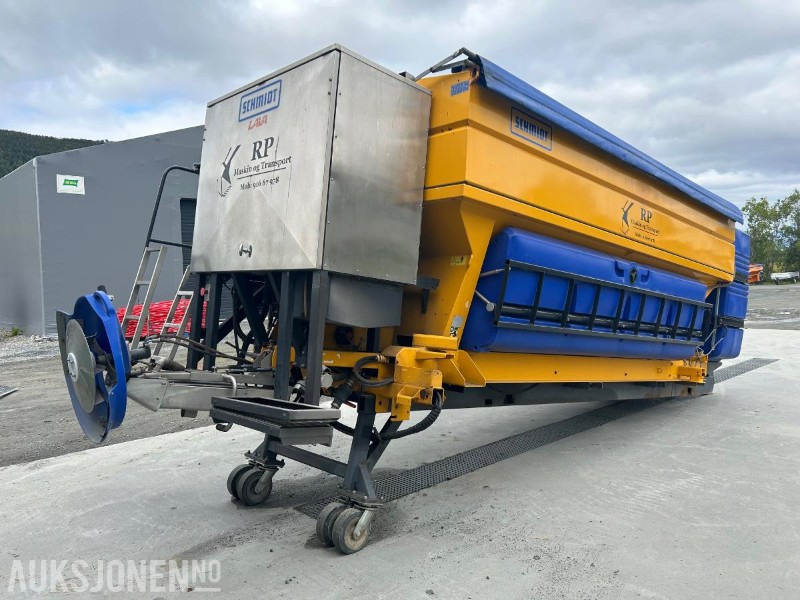 2016 AEBI Schmidt Stratos Fastsandspreder - Nákladné auto: obrázok 1 2016 AEBI Schmidt Stratos Fastsandspreder - Nákladné auto: obrázok 1
