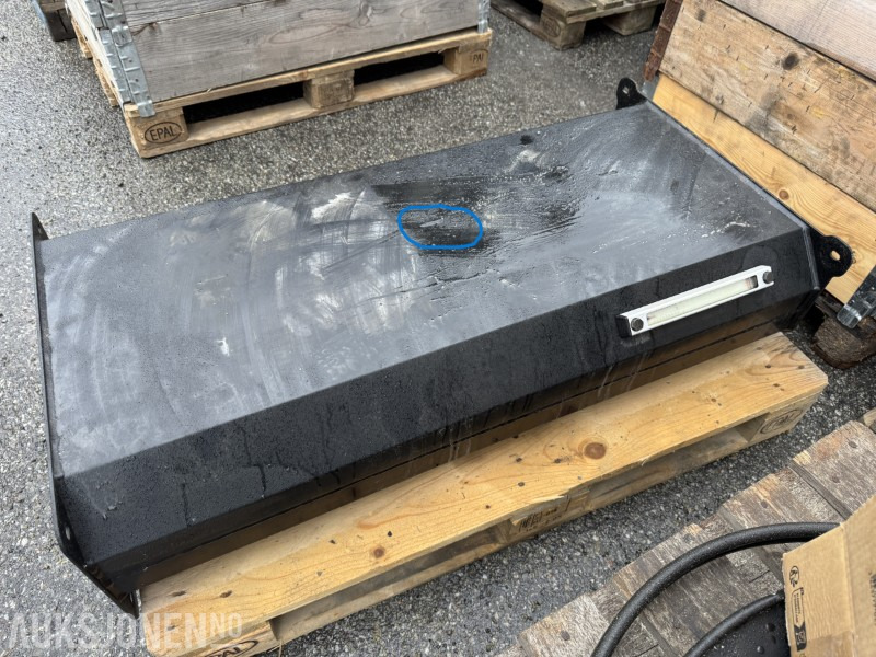 2024 Hydraulikktank - Nákladné auto: obrázok 1 2024 Hydraulikktank - Nákladné auto: obrázok 1