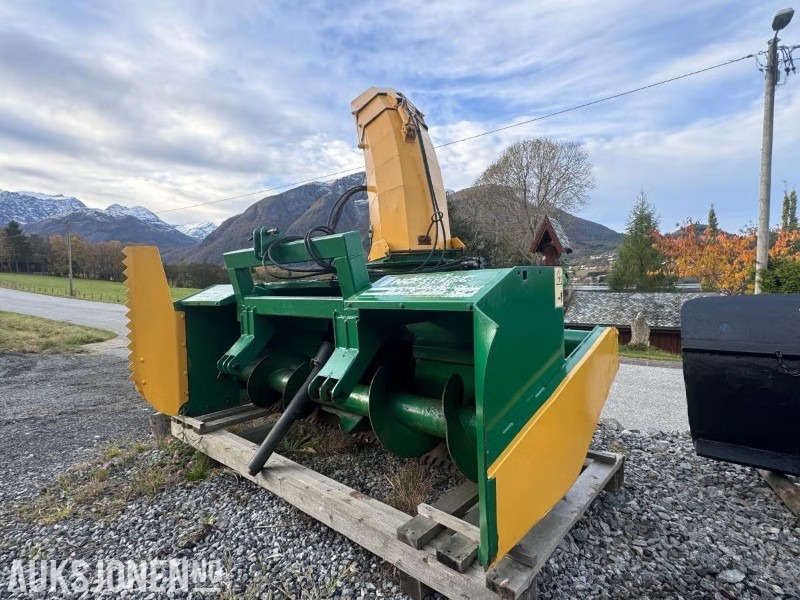 2008 NORDTEC ATP 256 - To-trinns snøfres med PTO aksling - For front og bakmontering - Poľnohospodárske stroje: obrázok 2 2008 NORDTEC ATP 256 - To-trinns snøfres med PTO aksling - For front og bakmontering - Poľnohospodárske stroje: obrázok 2