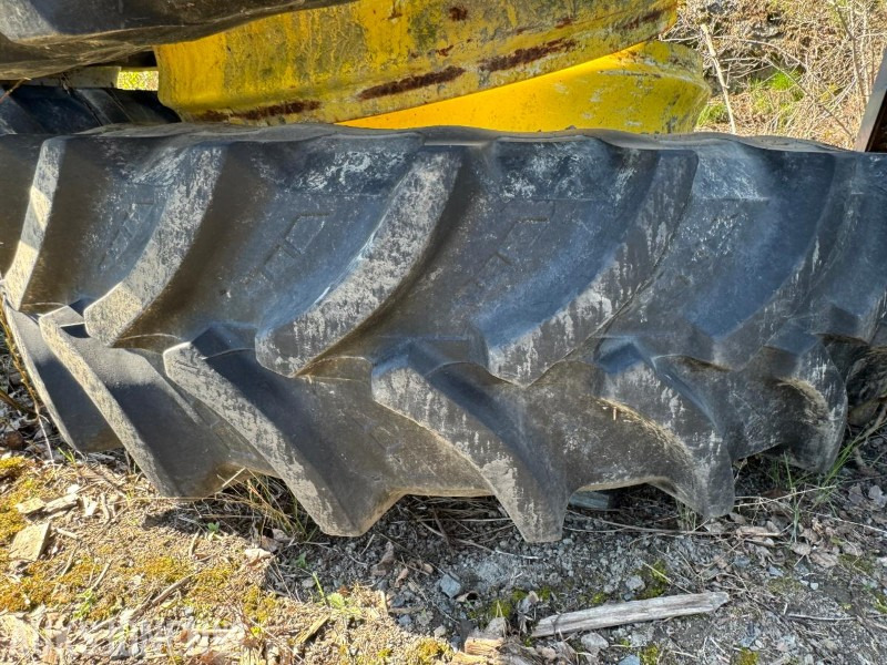 2010 tvillinghjul 460/85R38 - Poľnohospodárske stroje: obrázok 3 2010 tvillinghjul 460/85R38 - Poľnohospodárske stroje: obrázok 3