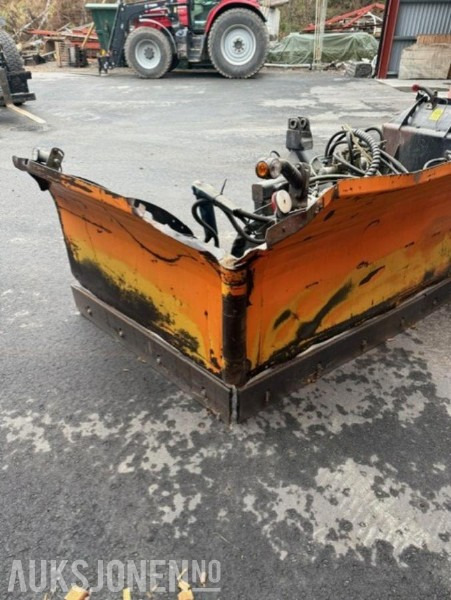 2011 Stark ua 4800 Stark UA 4800 - Poľnohospodárske stroje: obrázok 3 2011 Stark ua 4800 Stark UA 4800 - Poľnohospodárske stroje: obrázok 3