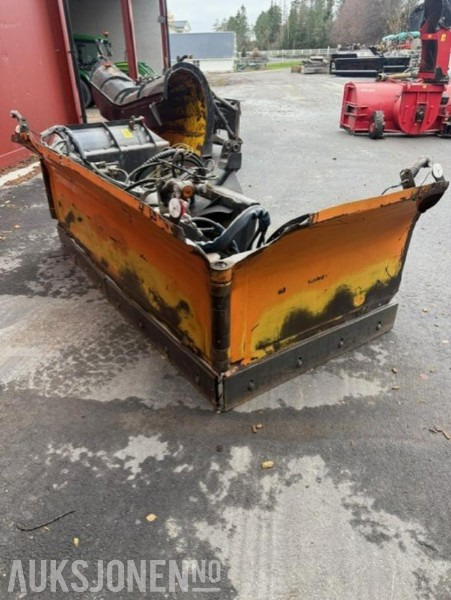 2011 Stark ua 4800 Stark UA 4800 - Poľnohospodárske stroje: obrázok 2 2011 Stark ua 4800 Stark UA 4800 - Poľnohospodárske stroje: obrázok 2