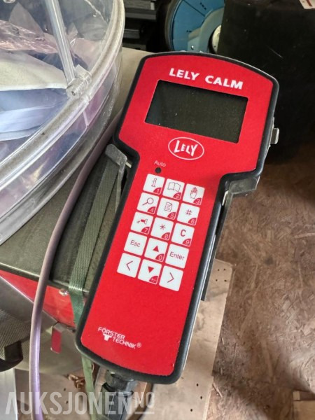 2020 Förster Technik / Lely Calm Kalvedrikkeautomat med hygieneboks og 1 sugestasjon - UBRUKT - Compact smart 2.0 pulver - TAP5-CS-25 - Poľnohospodárske stroje: obrázok 4 2020 Förster Technik / Lely Calm Kalvedrikkeautomat med hygieneboks og 1 sugestasjon - UBRUKT - Compact smart 2.0 pulver - TAP5-CS-25 - Poľnohospodárske stroje: obrázok 4