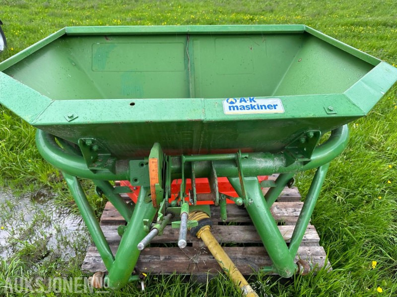 AMAZONE ZA-F 604R GJØDSELSPREDER - Poľnohospodárske stroje: obrázok 3 AMAZONE ZA-F 604R GJØDSELSPREDER - Poľnohospodárske stroje: obrázok 3