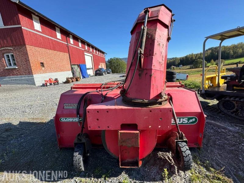 Globus GTF 250 snøfres med hydraulisk tut - Poľnohospodárske stroje: obrázok 4 Globus GTF 250 snøfres med hydraulisk tut - Poľnohospodárske stroje: obrázok 4
