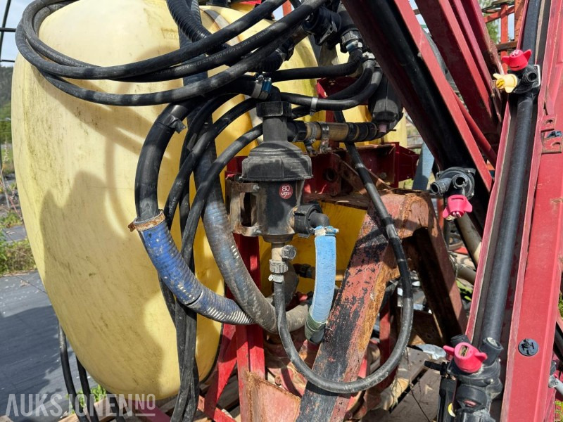 Hardi sprøytebom / 600L / Rep.objekt - Poľnohospodárske stroje: obrázok 4 Hardi sprøytebom / 600L / Rep.objekt - Poľnohospodárske stroje: obrázok 4