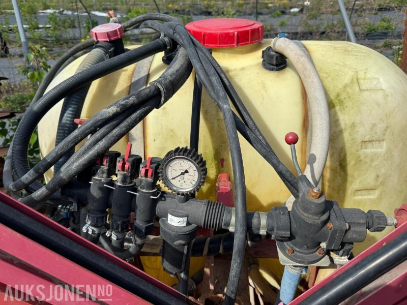 Hardi sprøytebom / 600L / Rep.objekt - Poľnohospodárske stroje: obrázok 5 Hardi sprøytebom / 600L / Rep.objekt - Poľnohospodárske stroje: obrázok 5