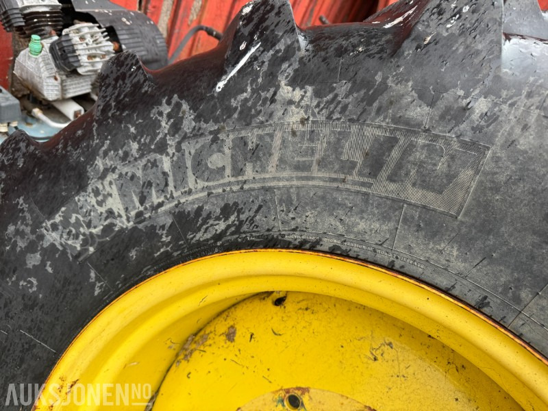 Hjulsett til John Deere 540/65 R28 - Poľnohospodárske stroje: obrázok 2 Hjulsett til John Deere 540/65 R28 - Poľnohospodárske stroje: obrázok 2