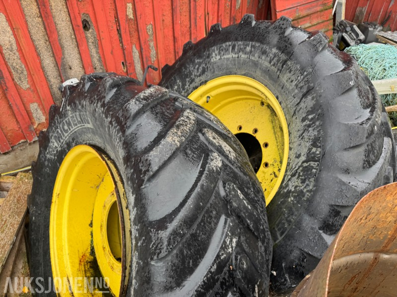Hjulsett til John Deere 540/65 R28 - Poľnohospodárske stroje: obrázok 1 Hjulsett til John Deere 540/65 R28 - Poľnohospodárske stroje: obrázok 1