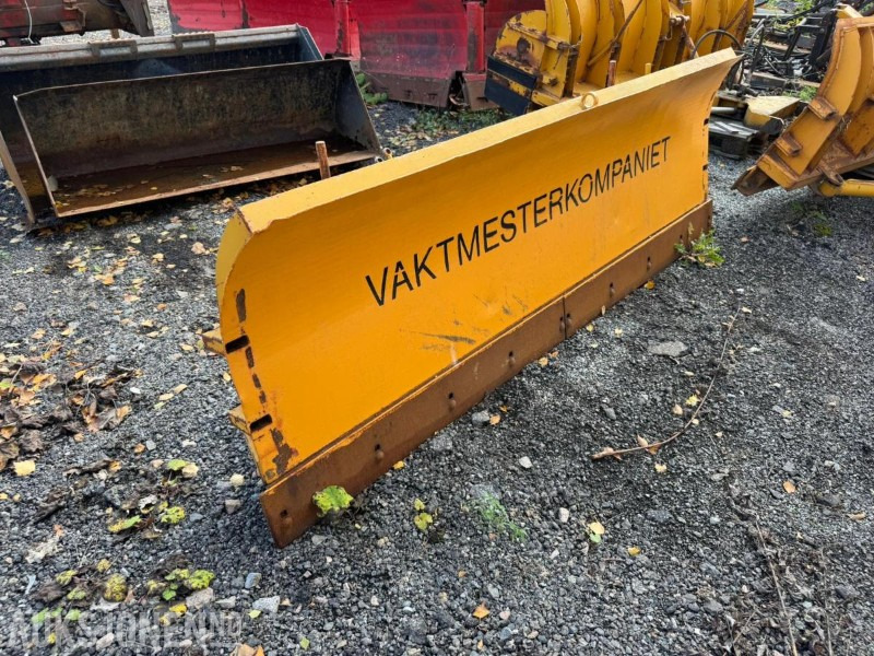 VK skjær / brøyteskjær med hydraulisk sving og fjærutløser - Poľnohospodárske stroje: obrázok 2 VK skjær / brøyteskjær med hydraulisk sving og fjærutløser - Poľnohospodárske stroje: obrázok 2