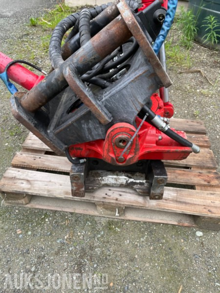 2012 Indexator RT60B S70/S70 Tiltrotator - Príslušenstvo pre Stavebné stroje: obrázok 1 2012 Indexator RT60B S70/S70 Tiltrotator - Príslušenstvo pre Stavebné stroje: obrázok 1
