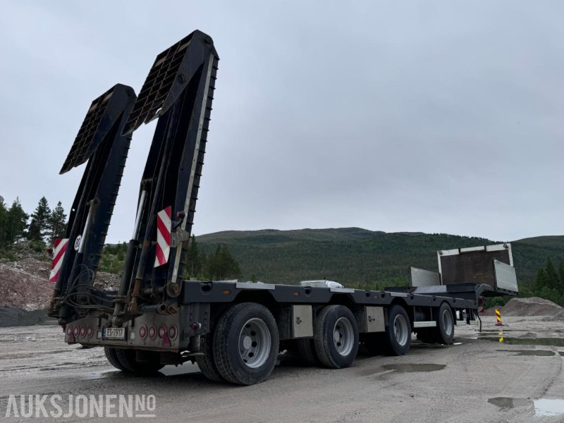 2019 Carnehl CSTV 40-60 - 4 akslet maskinsemi - Manuelt uttrekk - Hydraulisk bredding - Støttelabber bak - Fjernstyring - Príves: obrázok 4 2019 Carnehl CSTV 40-60 - 4 akslet maskinsemi - Manuelt uttrekk - Hydraulisk bredding - Støttelabber bak - Fjernstyring - Príves: obrázok 4
