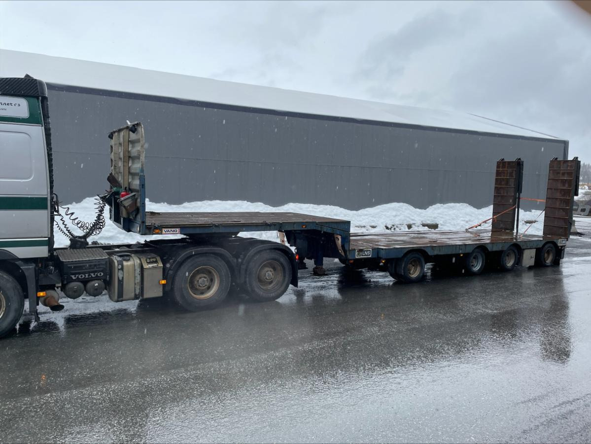 2005 Volvo FH16 6x4 Trekkvogn med Vang SHSL 1111TS maskinhenger - Ťahač: obrázok 2 2005 Volvo FH16 6x4 Trekkvogn med Vang SHSL 1111TS maskinhenger - Ťahač: obrázok 2