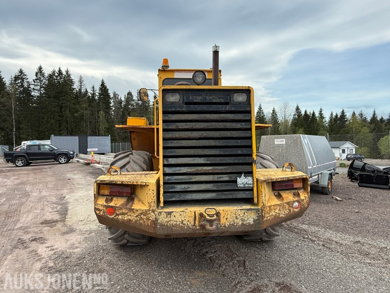 Volvo L120 Hjullaster - 4x4 - Gjerstad 2900L skuff - Nylig byttet dekk - Vekt montert - Kolesový nakladač: obrázok 5 Volvo L120 Hjullaster - 4x4 - Gjerstad 2900L skuff - Nylig byttet dekk - Vekt montert - Kolesový nakladač: obrázok 5