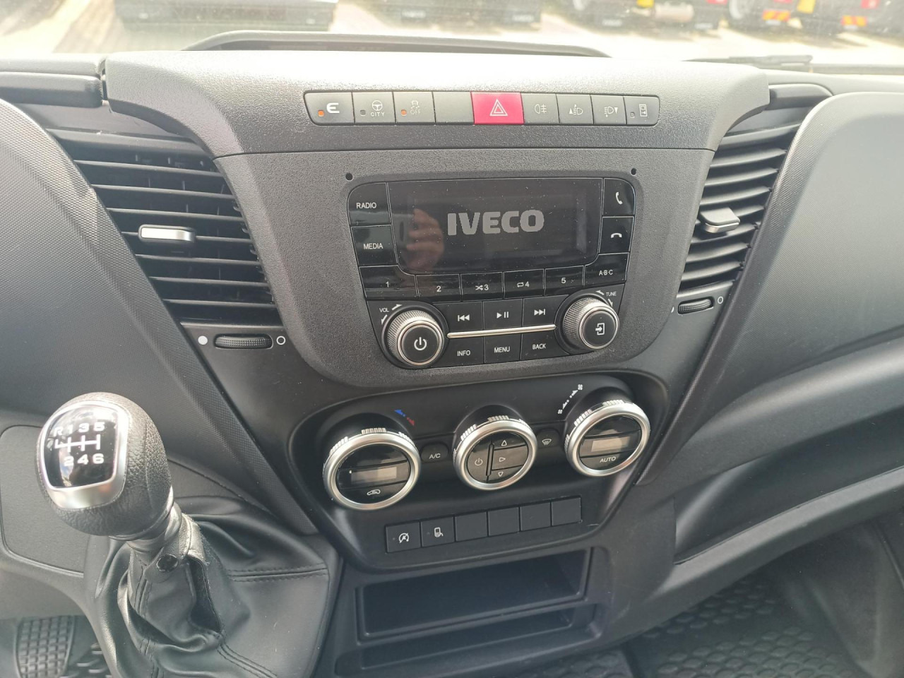 IVECO Daily 35S16V - Furgon: obrázok 5 IVECO Daily 35S16V - Furgon: obrázok 5