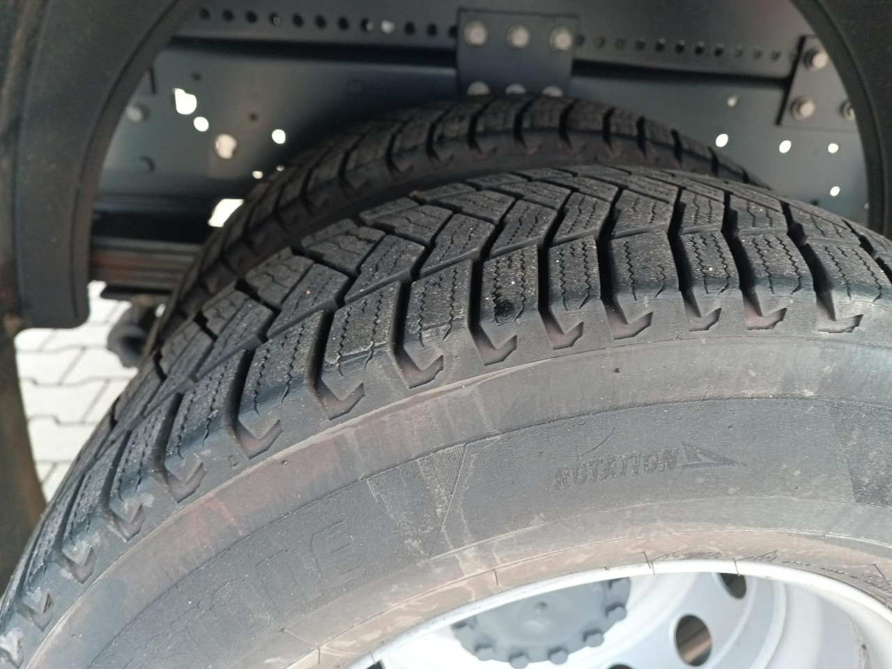 IVECO Daily 70C18A8 - Dodávka skriňová nadstavba: obrázok 2 IVECO Daily 70C18A8 - Dodávka skriňová nadstavba: obrázok 2