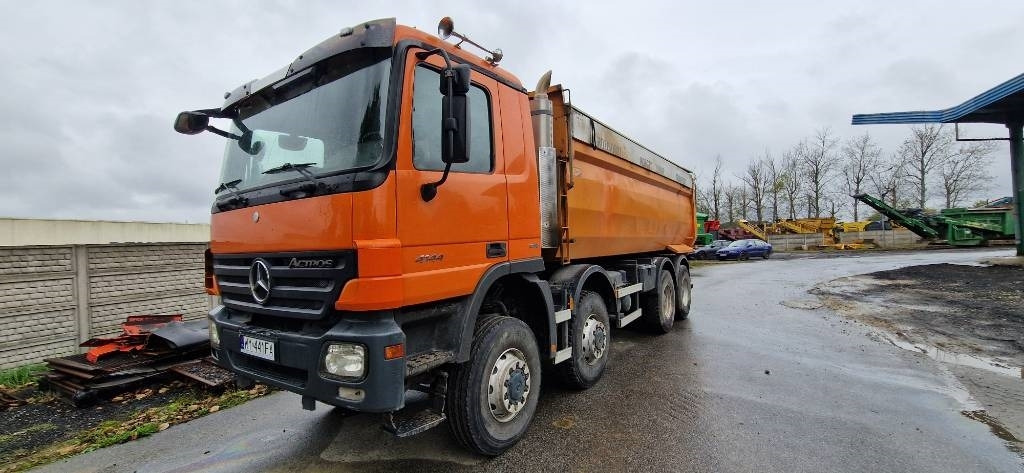 Mercedes-Benz Actros 4144 - Sklápač: obrázok 2 Mercedes-Benz Actros 4144 - Sklápač: obrázok 2