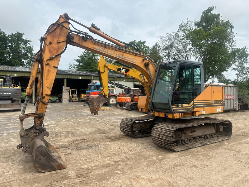 Case 688 B 16 ton - Pásové rýpadlo: obrázok 1 Case 688 B 16 ton - Pásové rýpadlo: obrázok 1