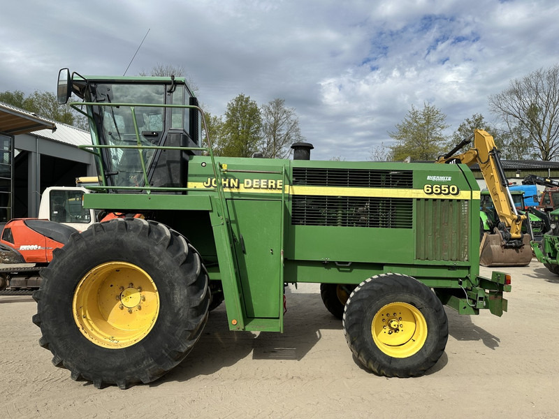 John Deere 6650 FOR PARTS - Samohybná rezačka: obrázok 2 John Deere 6650 FOR PARTS - Samohybná rezačka: obrázok 2