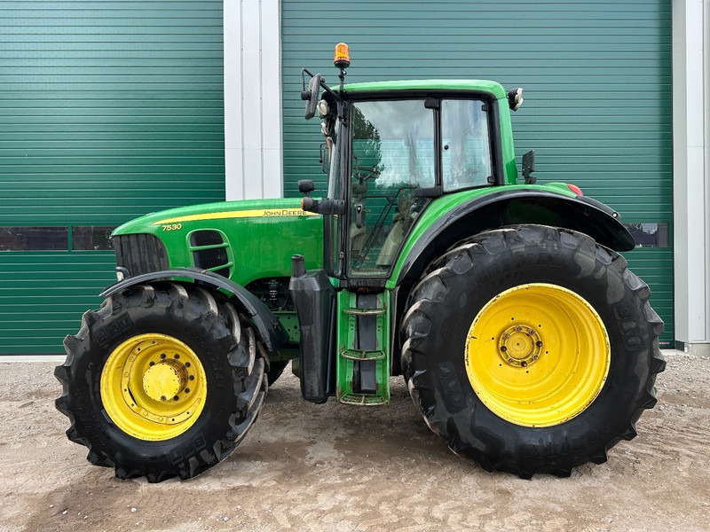 John Deere 7530 - Traktor: obrázok 3 John Deere 7530 - Traktor: obrázok 3